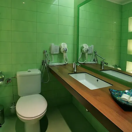 Familly Art Nirvana Hotel