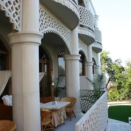 Familly Art Nirvana 3* Shumen