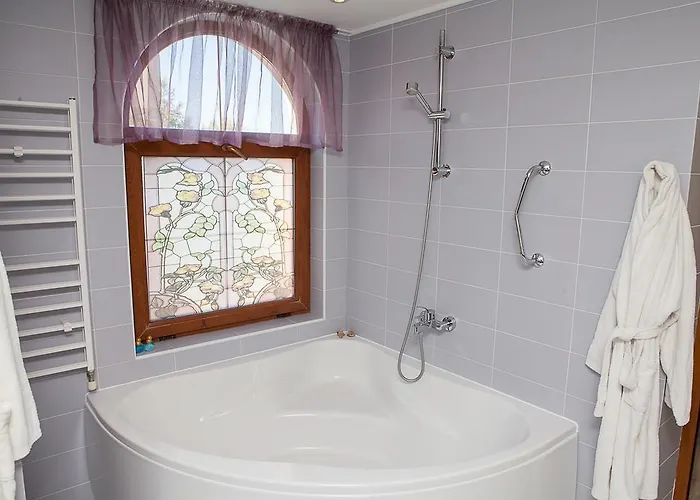 Hotel Familly Art Nirvana Shumen