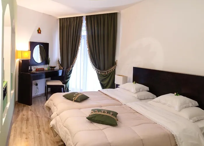 Familly Art Nirvana Shumen